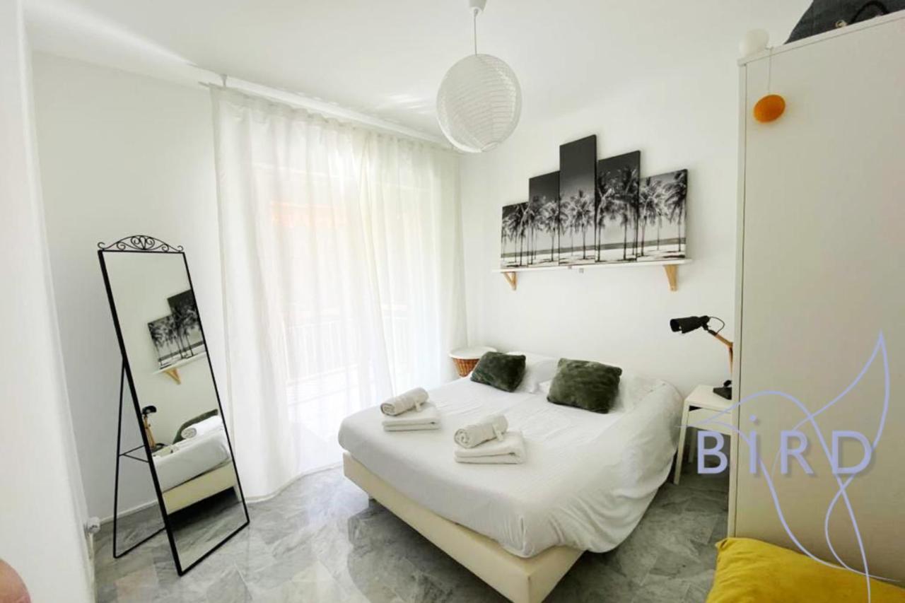 Bright Flat Near To The Beach & Harbor サン・ローラン・デュ・ヴァール エクステリア 写真