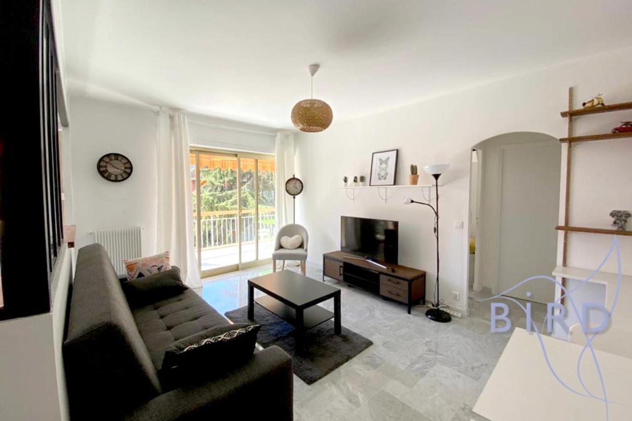 Bright Flat Near To The Beach & Harbor サン・ローラン・デュ・ヴァール エクステリア 写真
